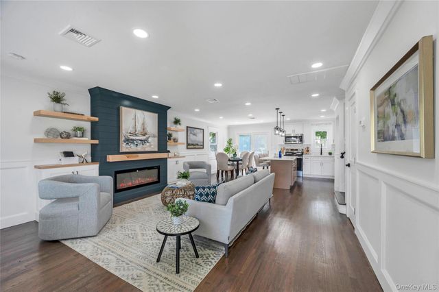 4 Ruby Lane, Huntington Station, NY 11746