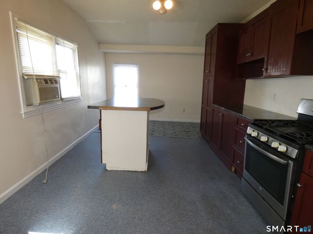 43 Elmwood Avenue, Bridgeport, CT 06605