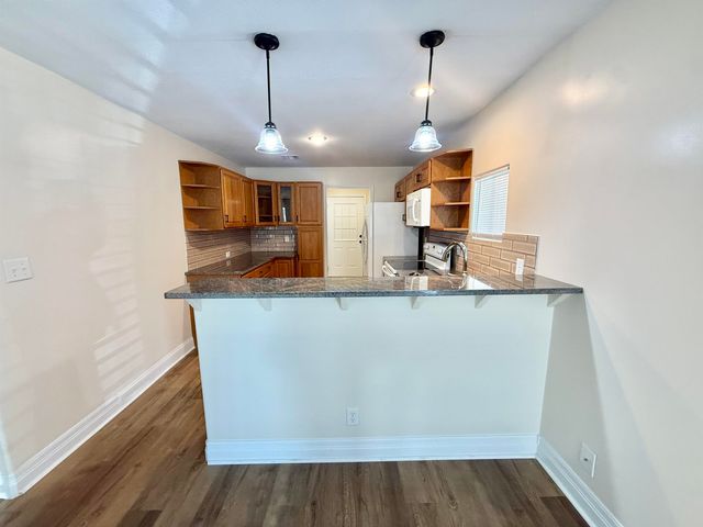 526 W Main St, Valley Center, KS 67147