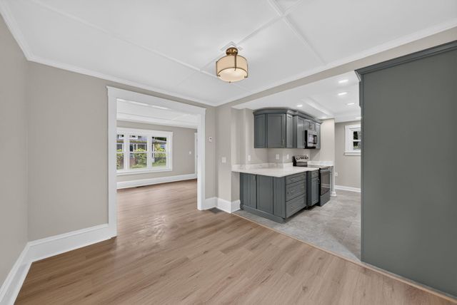 16 Palm Street, Concord, NH 03301