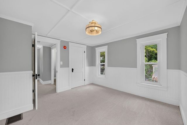 16 Palm Street, Concord, NH 03301