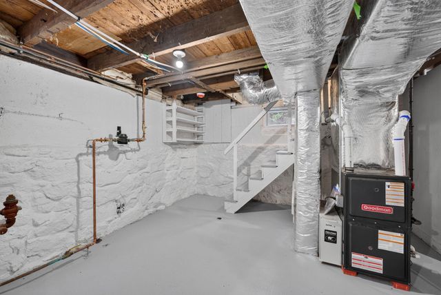16 Palm Street, Concord, NH 03301
