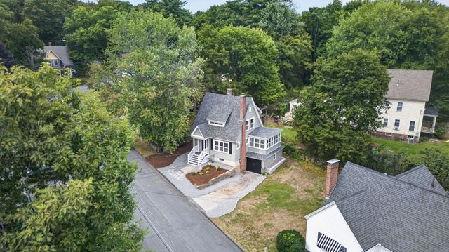 16 Palm Street, Concord, NH 03301