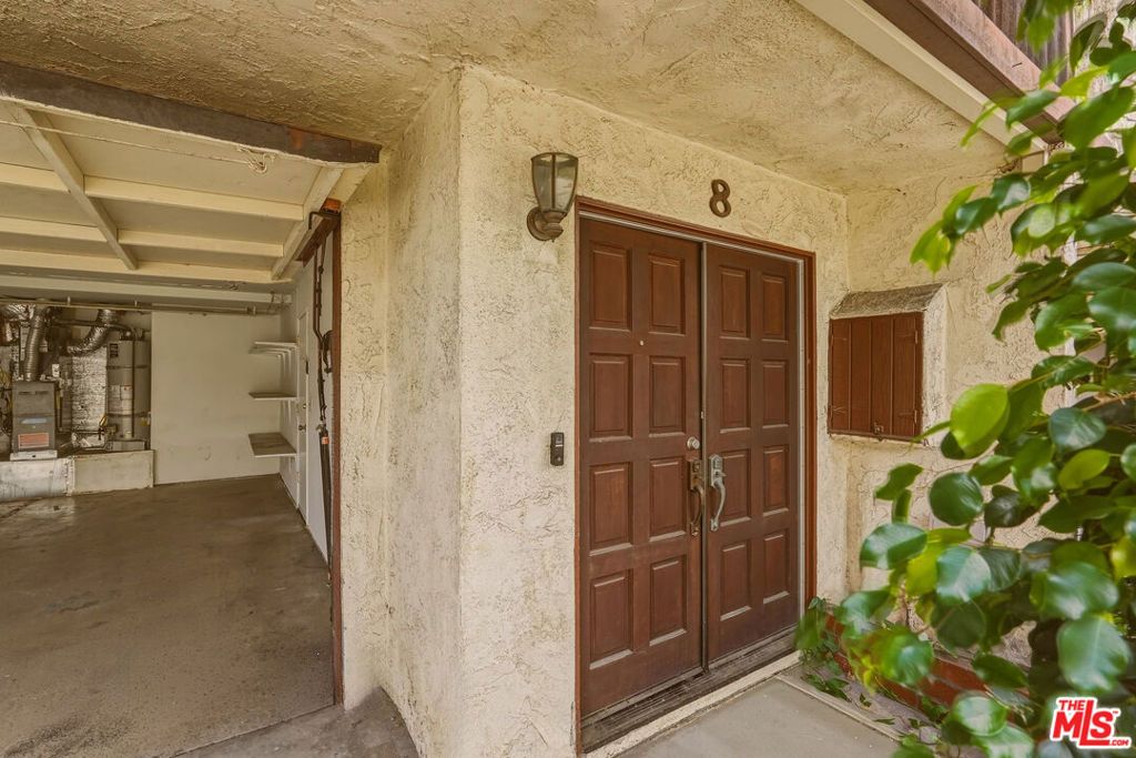14120 Yukon Avenue 8, Hawthorne, CA 90250 — photo 2