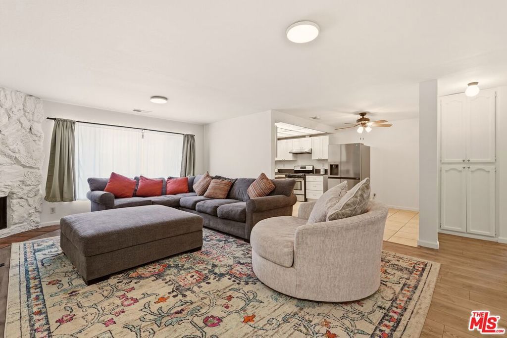 14120 Yukon Avenue 8, Hawthorne, CA 90250 — photo 4