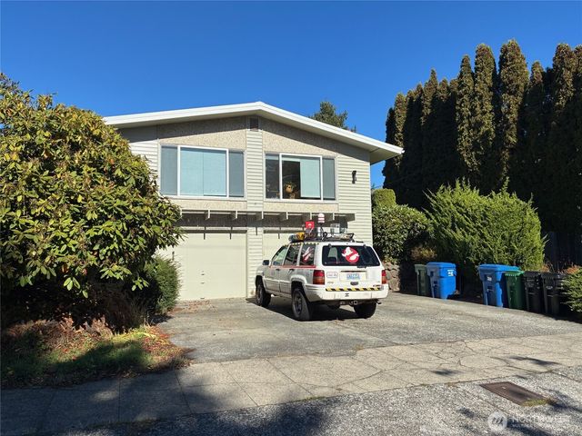 824 NW 64th Street, Seattle, WA 98107