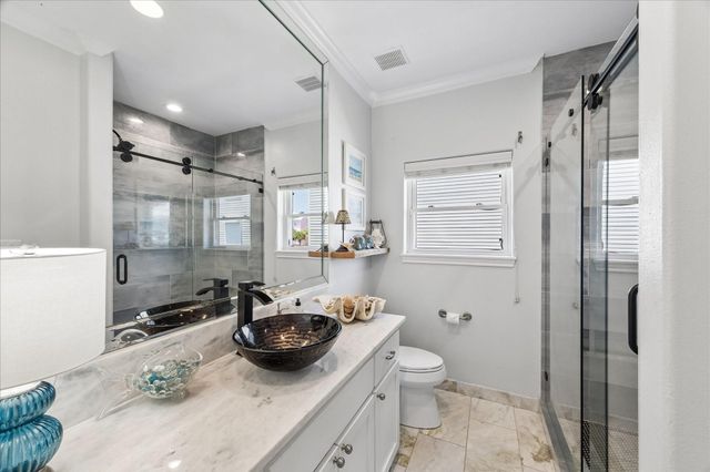 515 Westerly Drive, Tiki Island, TX 77554