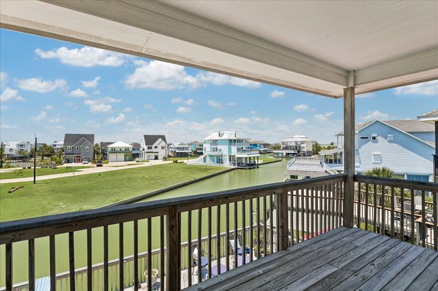 515 Westerly Drive, Tiki Island, TX 77554