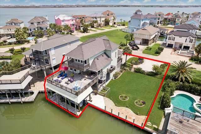 515 Westerly Drive, Tiki Island, TX 77554