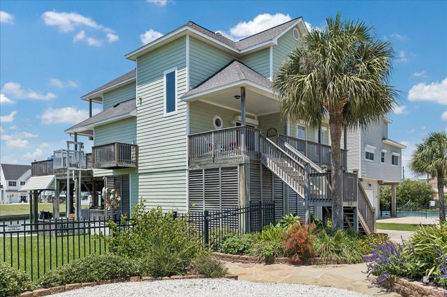 515 Westerly Drive, Tiki Island, TX 77554