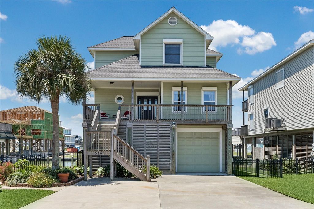 515 Westerly Drive, Tiki Island, TX 77554