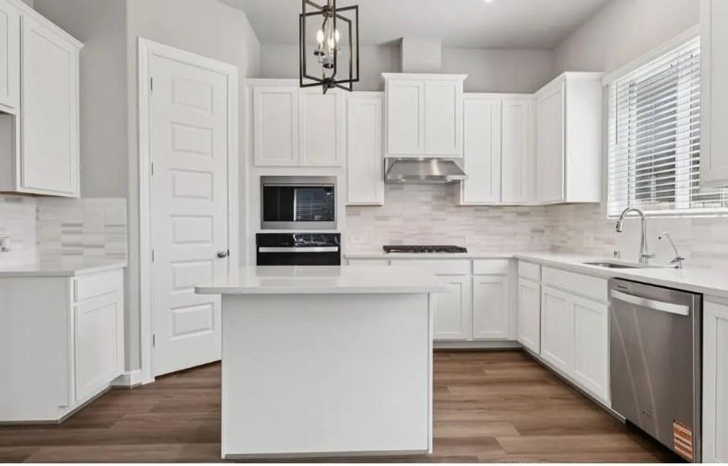 2408 King Mackerel Drive, Kemah, TX 77565