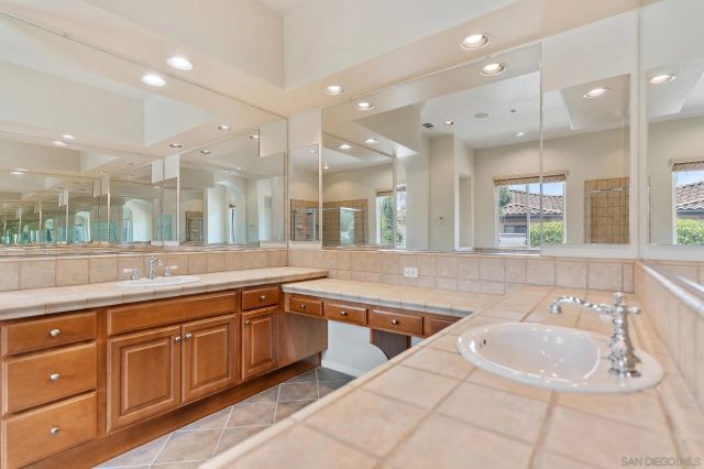 3862 Flowerwood Lane, Fallbrook, CA 92028