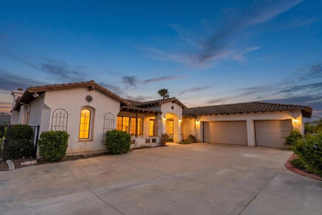 3862 Flowerwood Lane, Fallbrook, CA 92028