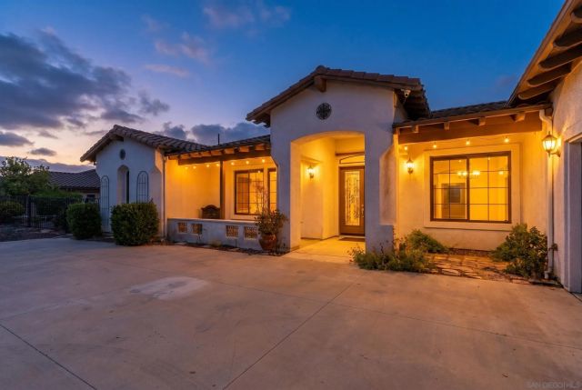 3862 Flowerwood Lane, Fallbrook, CA 92028