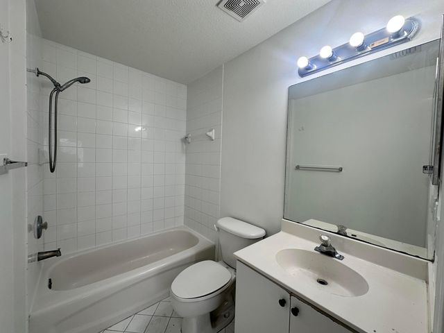 3474 Briar Bay Boulevard 204, West Palm Beach, FL 33411