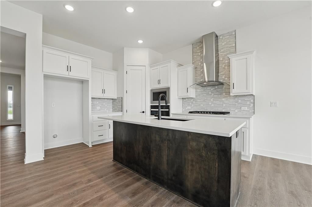 1710 NW 105th Street, Kansas City, MO 64155