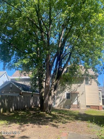 1209 3rd Avenue, Schenectady, NY 12303