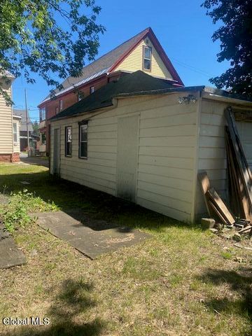 1209 3rd Avenue, Schenectady, NY 12303