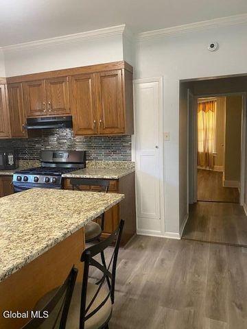 1209 3rd Avenue, Schenectady, NY 12303