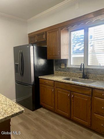 1209 3rd Avenue, Schenectady, NY 12303