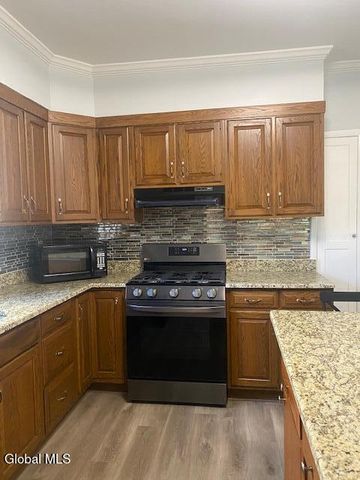 1209 3rd Avenue, Schenectady, NY 12303