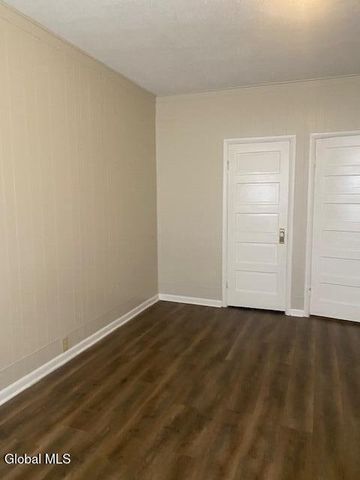 1209 3rd Avenue, Schenectady, NY 12303