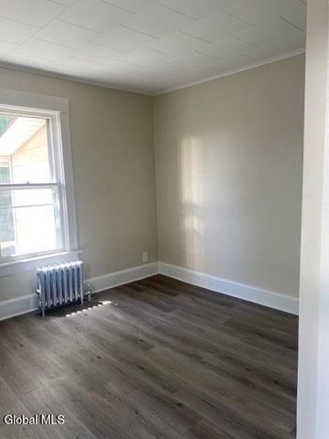 1209 3rd Avenue, Schenectady, NY 12303