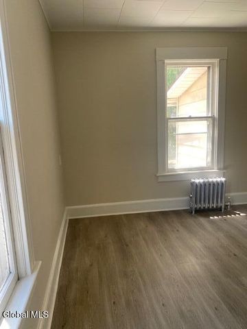 1209 3rd Avenue, Schenectady, NY 12303