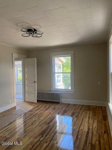 1209 3rd Avenue, Schenectady, NY 12303