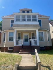 1209 3rd Avenue, Schenectady, NY 12303