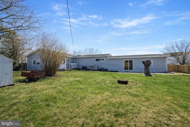 87 BECKS LN, Inwood, WV 25428