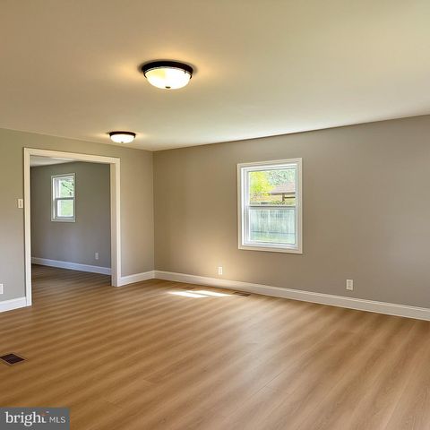 87 BECKS LN, Inwood, WV 25428