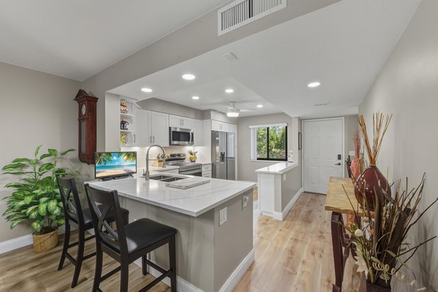 6121 Pointe Regal Circle 301, Delray Beach, FL 33484