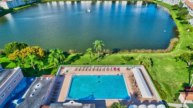 6121 Pointe Regal Circle 301, Delray Beach, FL 33484
