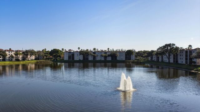 6121 Pointe Regal Circle 301, Delray Beach, FL 33484