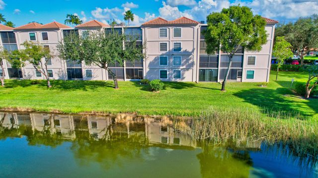 6121 Pointe Regal Circle 301, Delray Beach, FL 33484