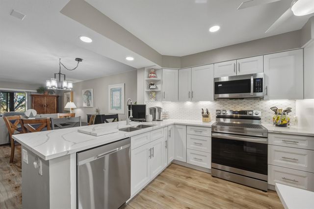 6121 Pointe Regal Circle 301, Delray Beach, FL 33484