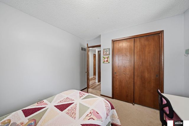 521 Danville Drive, Lincoln, NE 68510