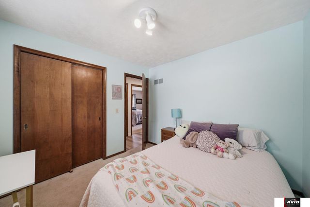 521 Danville Drive, Lincoln, NE 68510