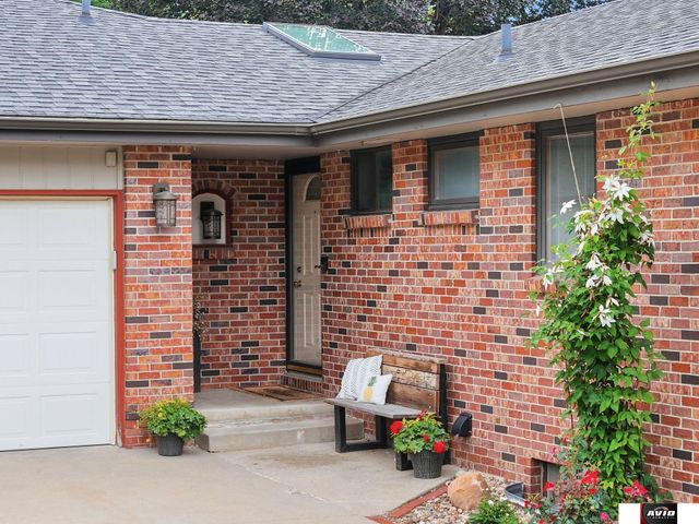 521 Danville Drive, Lincoln, NE 68510