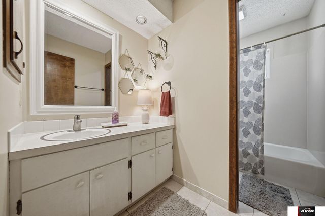 521 Danville Drive, Lincoln, NE 68510