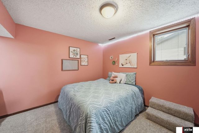 521 Danville Drive, Lincoln, NE 68510