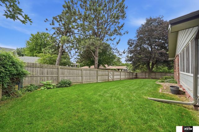 521 Danville Drive, Lincoln, NE 68510