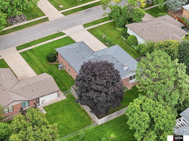 521 Danville Drive, Lincoln, NE 68510