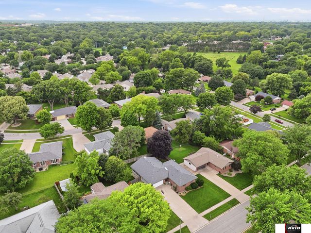 521 Danville Drive, Lincoln, NE 68510