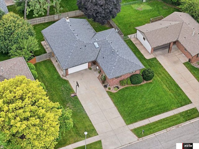 521 Danville Drive, Lincoln, NE 68510