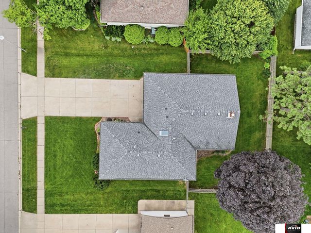 521 Danville Drive, Lincoln, NE 68510