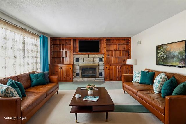 709 New William Street, Ludington, MI 49431