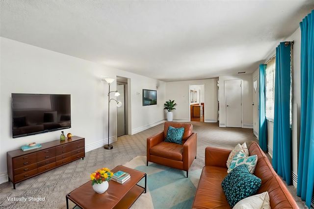 709 New William Street, Ludington, MI 49431